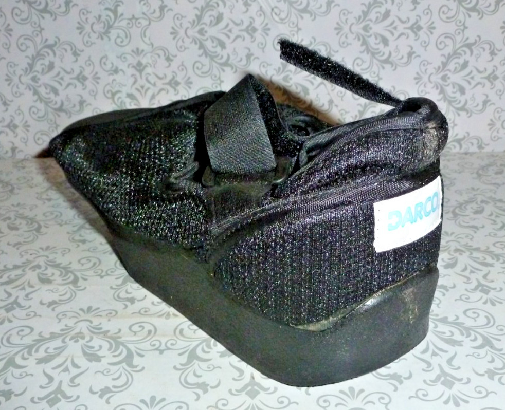DARCO ORTHO WEDGE OFF-LOADING SHOE SQUARE TOE BLACK XS