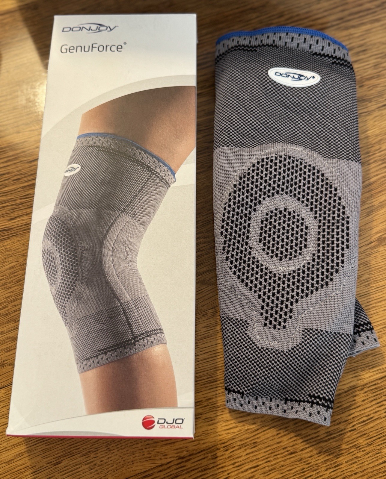 Donjoy Genuforce Knee Support Slip-on Small Size Right or Left Knee Brand New.