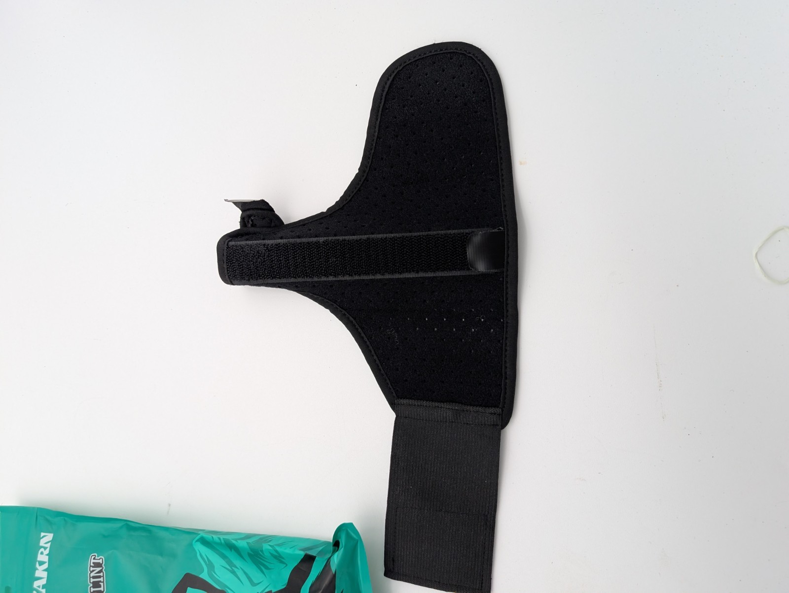 EDNYZAKRN Trigger Finger Splint, Pinky Splints for Broken Small Black