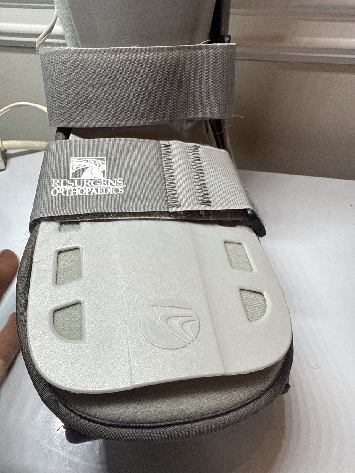 Breg Genesis Full Shell Walker 4 Strap Tall Medium Pump Walking Boot Gray M