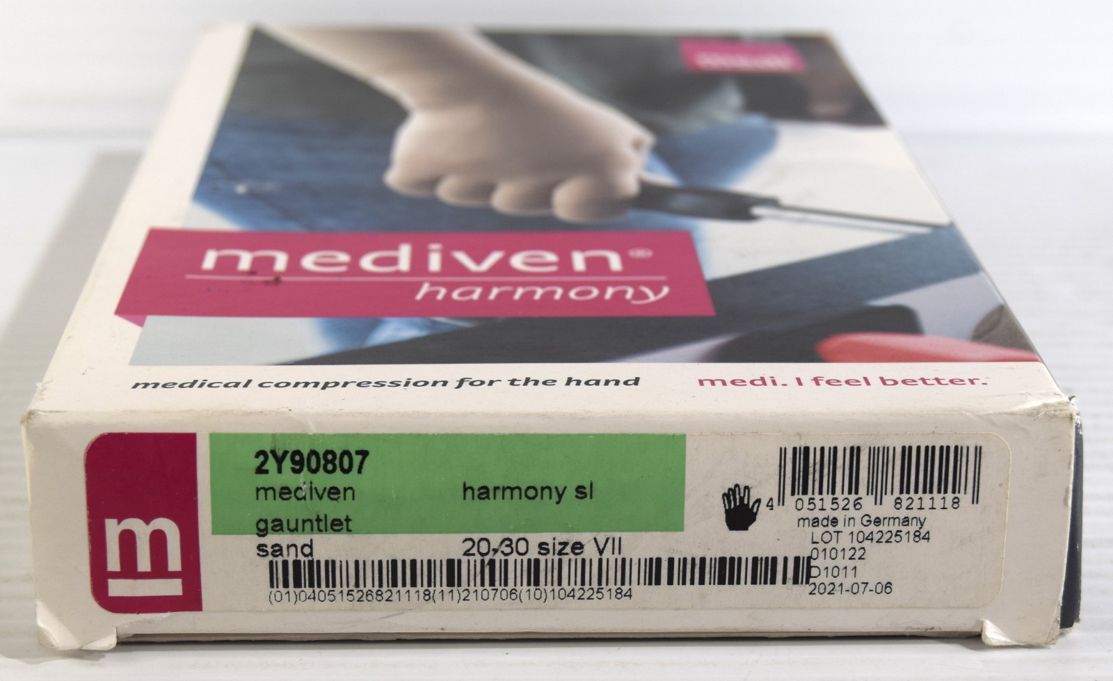 Mediven Harmony Lymphedema Compression SAND GAUNTLET 20-30 mmHg Size 7 – 2Y90807