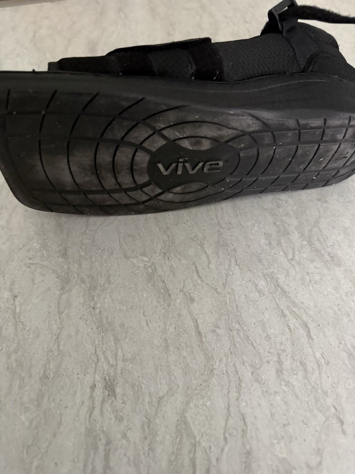 Vive Adjustable Post-Op Shoe Boot, Black Size Men’s 10