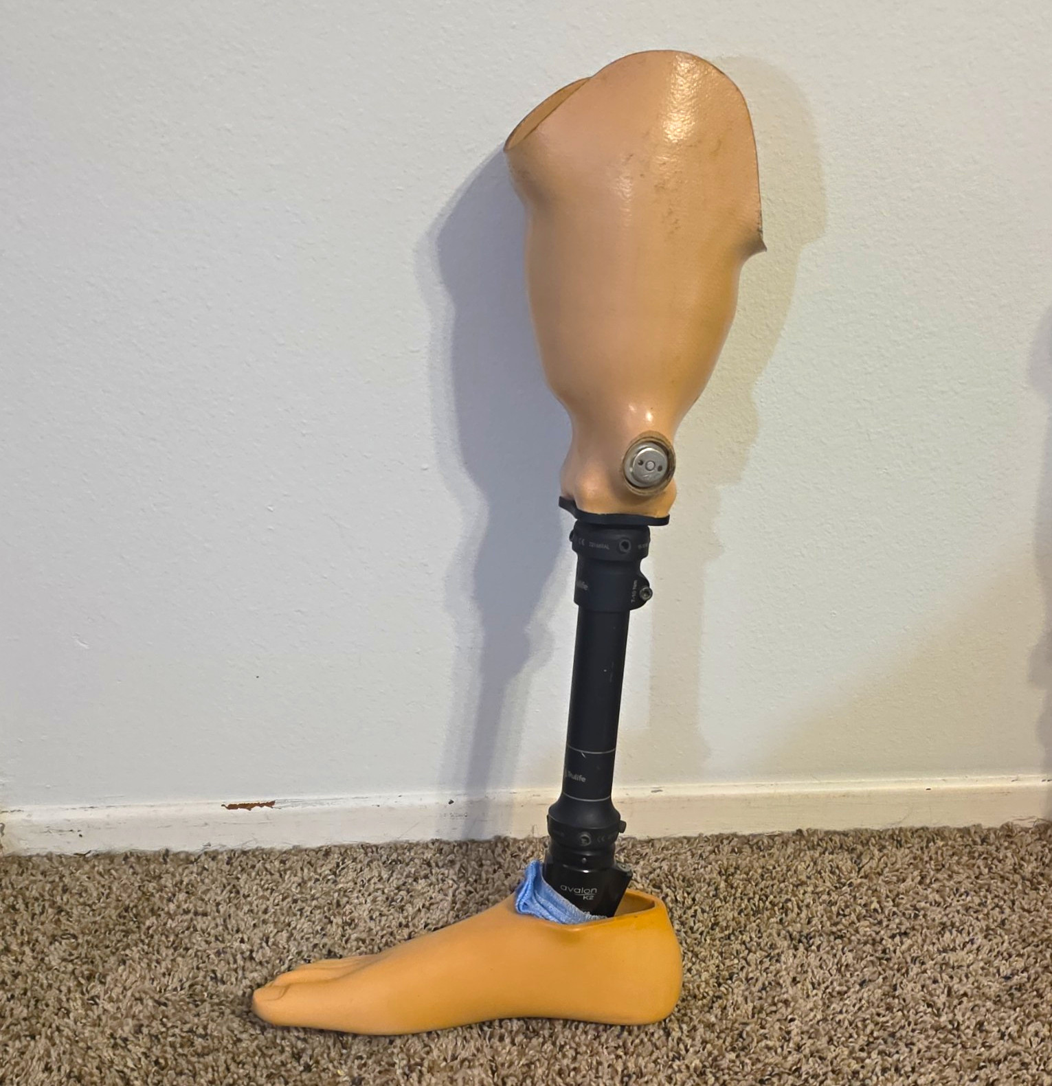 Trulife Avalon K2 Prosthetic Leg/Foot Adjustable Beige/Black AAA135 221669AL