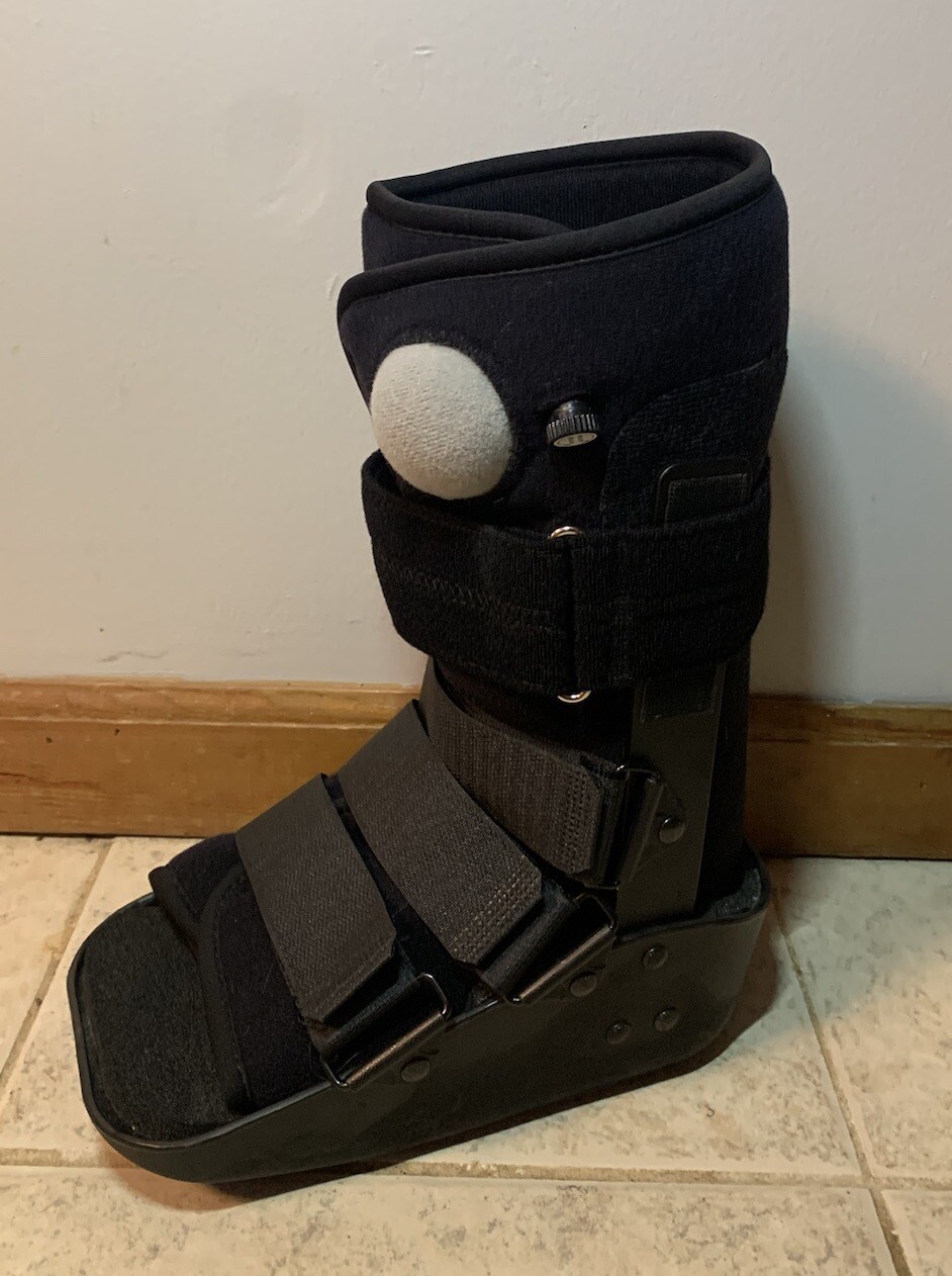 DJO Orthopedic Walking Boot Inflatable Ankle Foot Brace Small Maxtrax