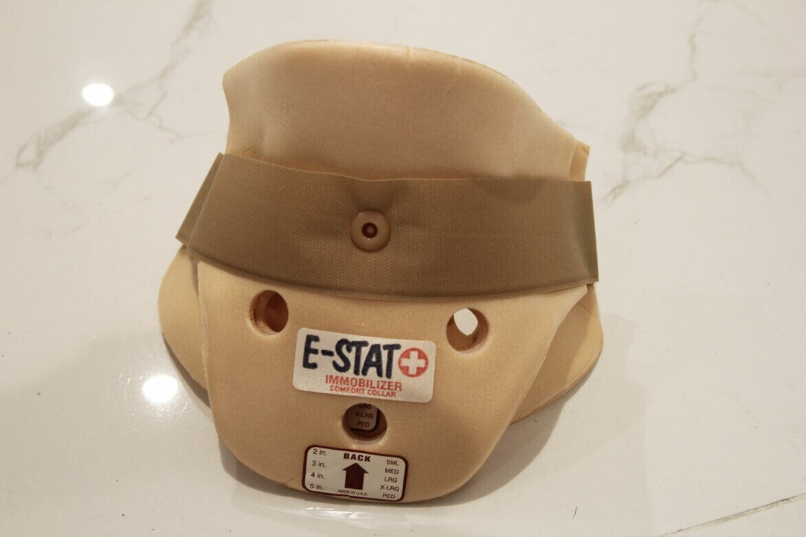 e-stat Support Collar 3″ Foam Immobilizer Cervical Support with instructions
