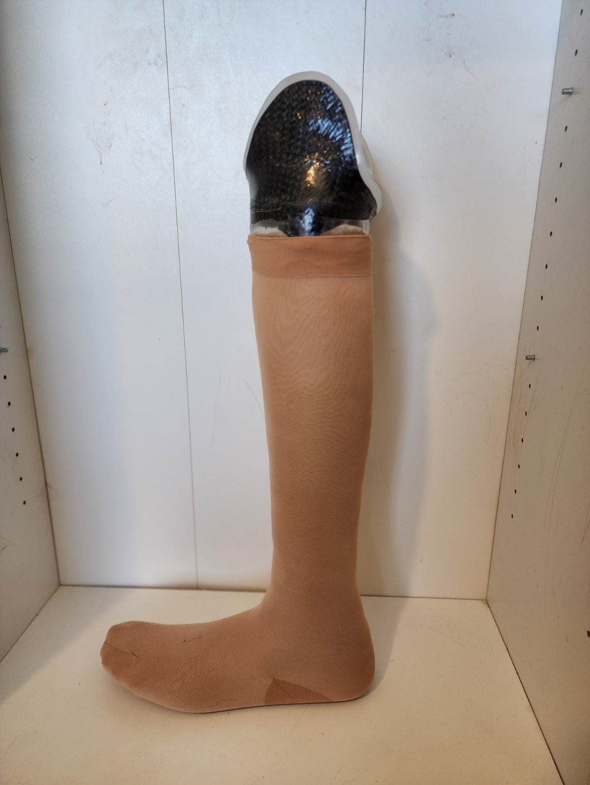 Prosthetic Leg w/ Carbon Fiber Socket & Artificial Foot, Beige Cover 24 in