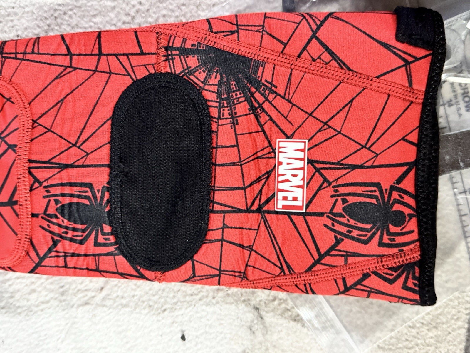 Donjoy Advantage Marvel Spiderman Patella Knee Sleeve, YOUTH, Mild Support, NEW