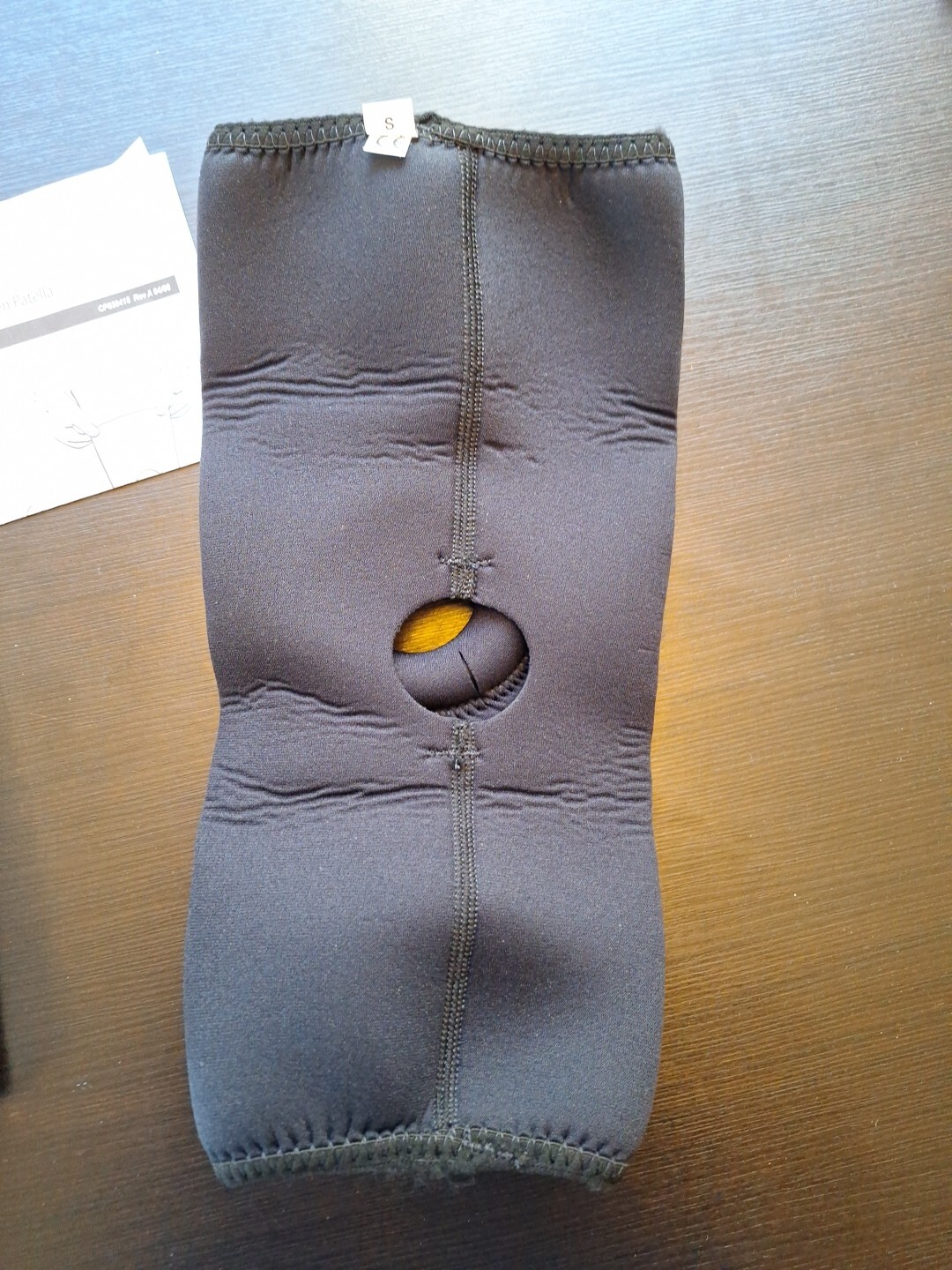 Breg Adjustable Donut Soft Knee Brace Size Small