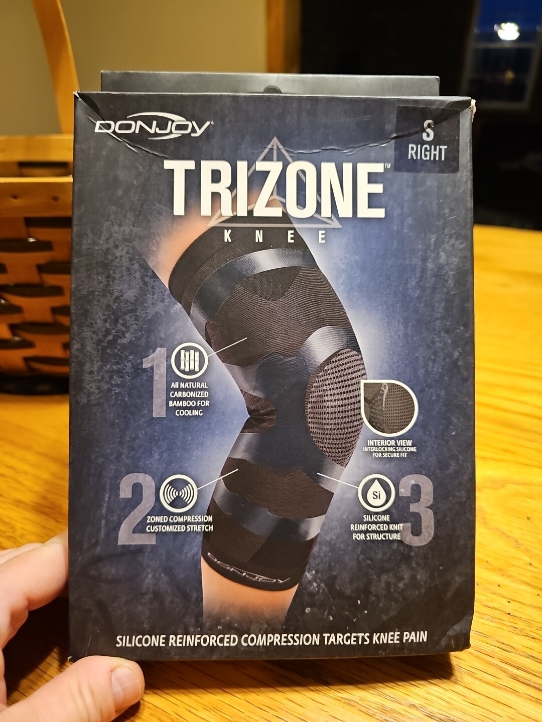 DJO – DonJoy TRIZONE Knee Brace – Size Small – RUGHT – BLACK