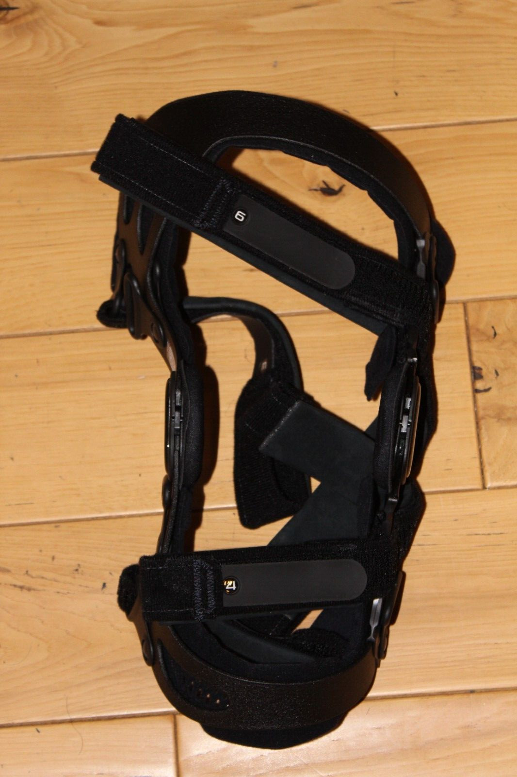 RIGHT BREG FUSION WOMENS KNEE BRACE CUSTOM SZ THIGH = LARGE / CALF= MED+