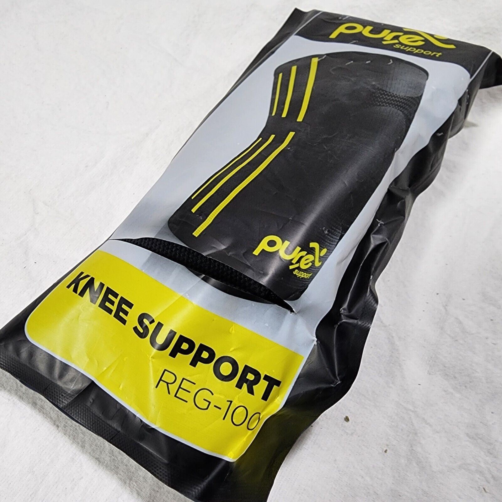 Pure Support Knee Reg -100, Black Strap, Medium