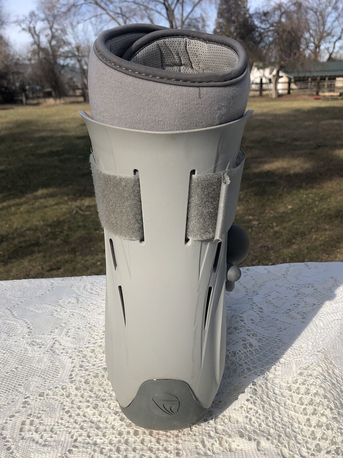 +Nice Breg Ortho Genesis Walker Boot Mid-Calf Air Trauma Post-Op Medium BL525005