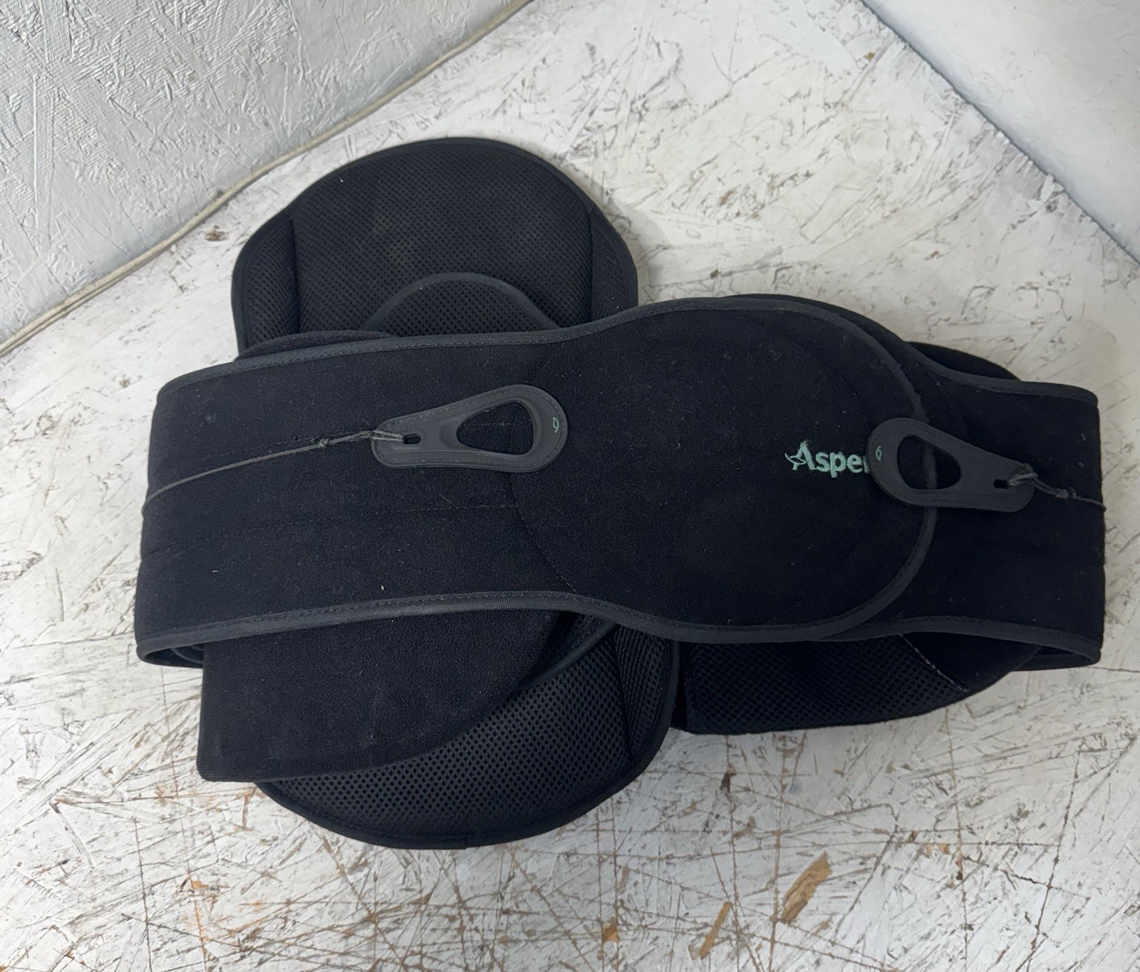 Aspen Acute Back Brace – Adjustable – One Size – Black