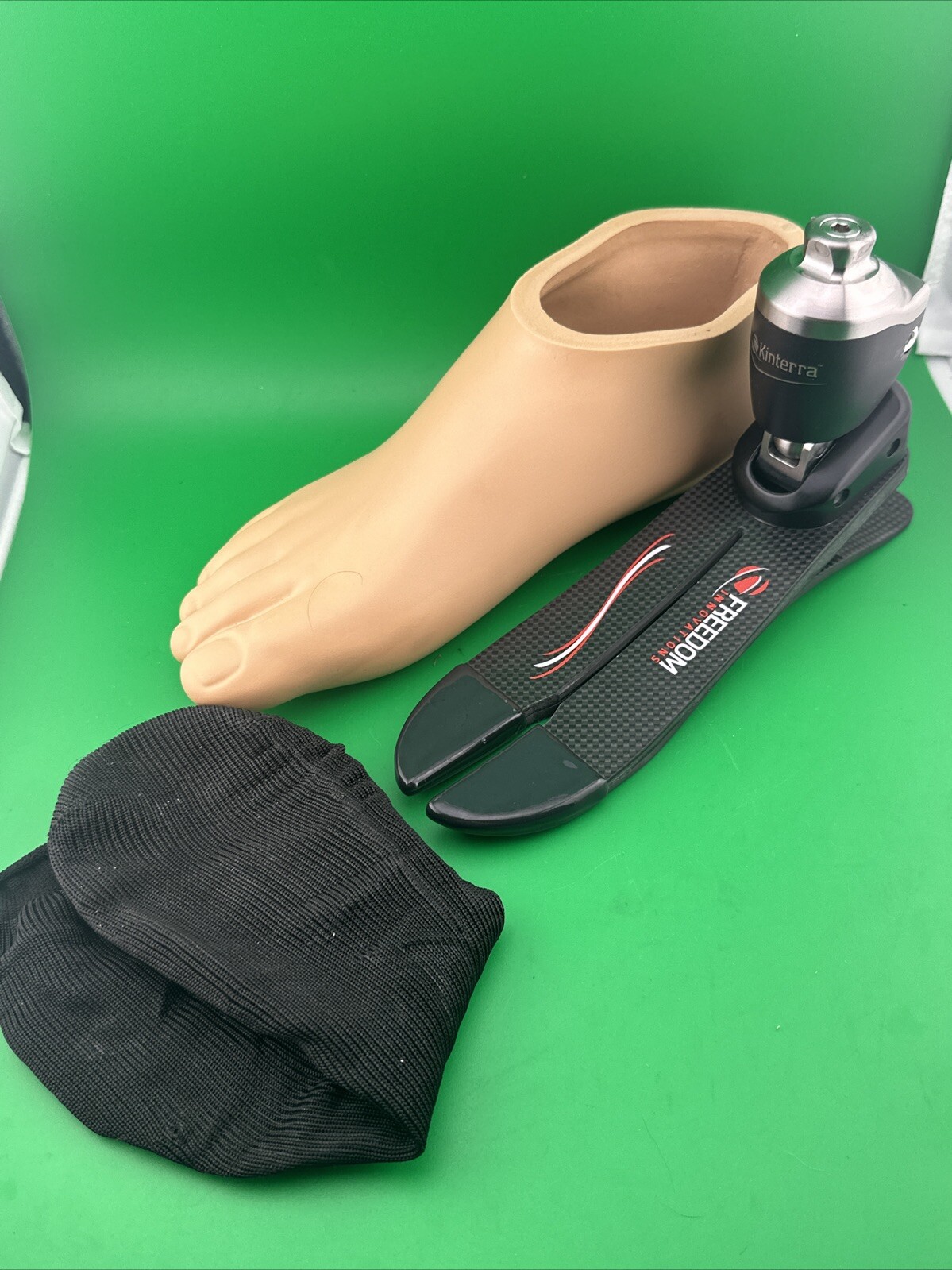 Freedom Kinterra Hydraulic Ankle Prosthetic Foot. Sz 27, Category 3 Right. Mint