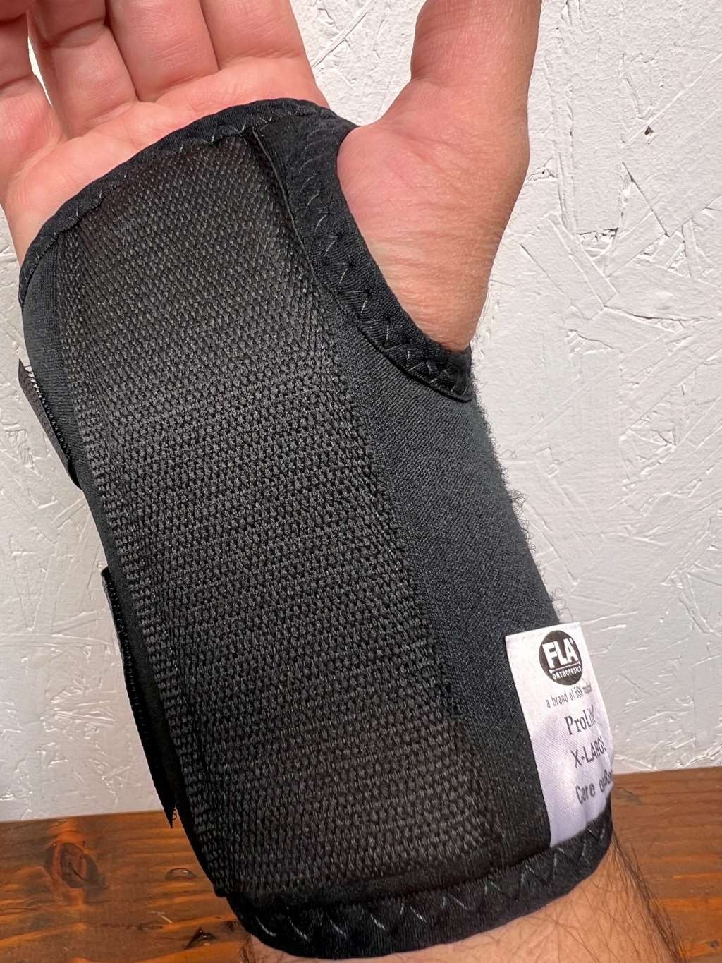 FLA Low Profile 6″ Wrist Splint Left Hand Black Large – Stabilization for weak o