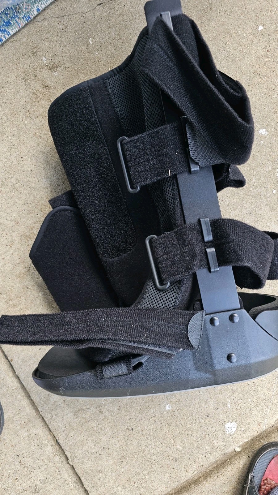 BREG SoftGait Air Short Walker Boot Size L