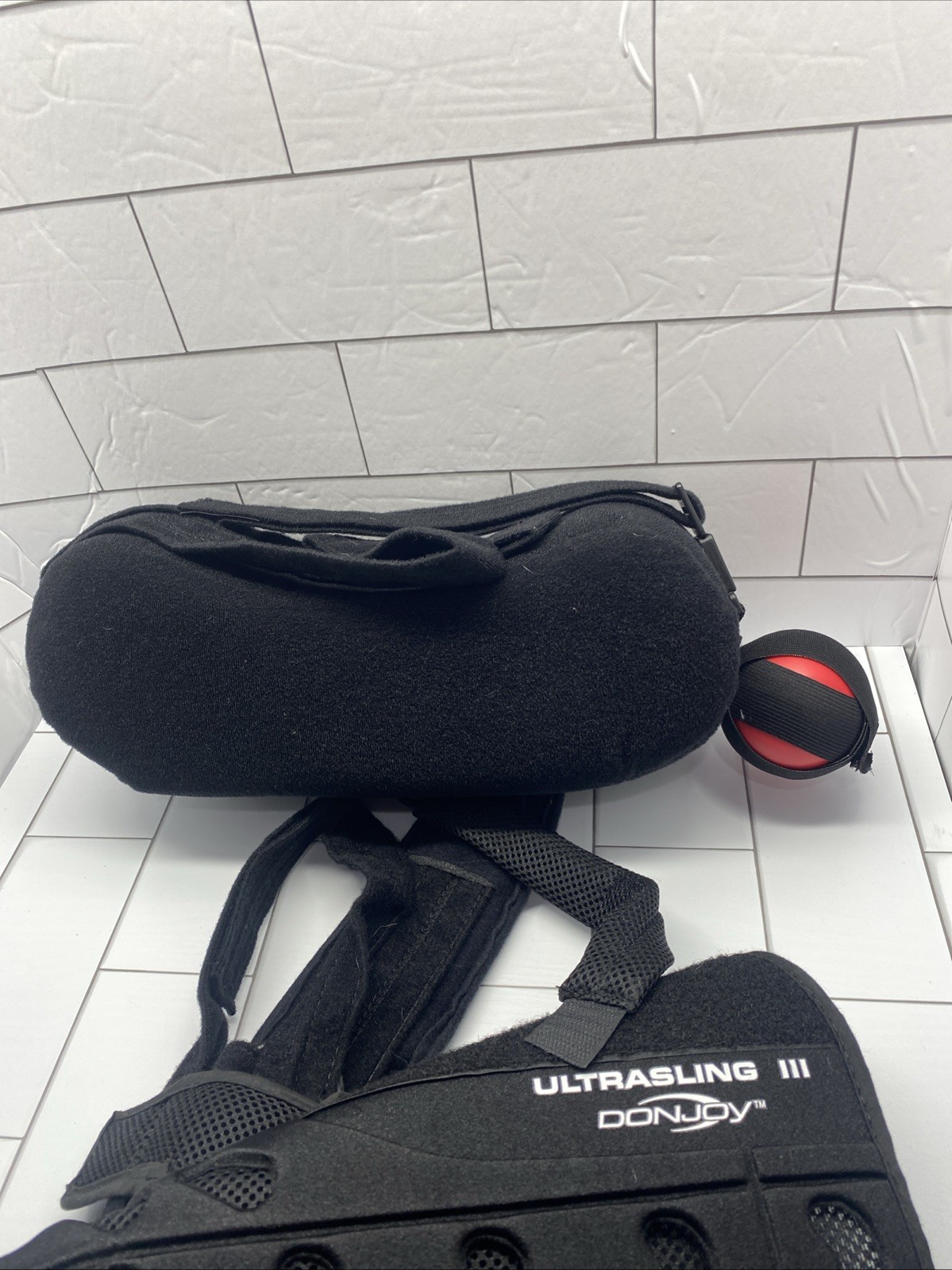 DonJoy Ultrasling III Medium Black Shoulder Support Sling