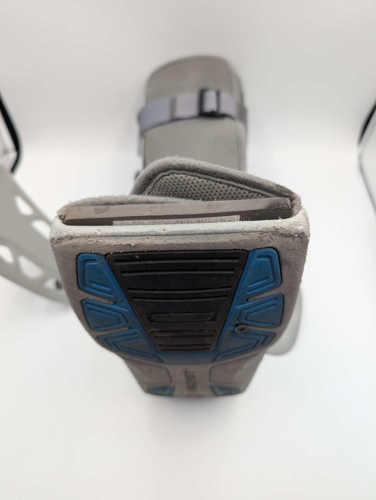 Aircast DJO Softstrike Inflatable Large Gray Walking Boot Locking