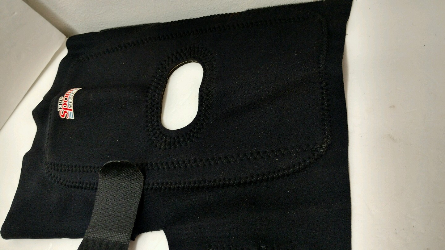 EBI Sports Medicine Knee Brace Sleeve Wrap Patella Knee Cap Support