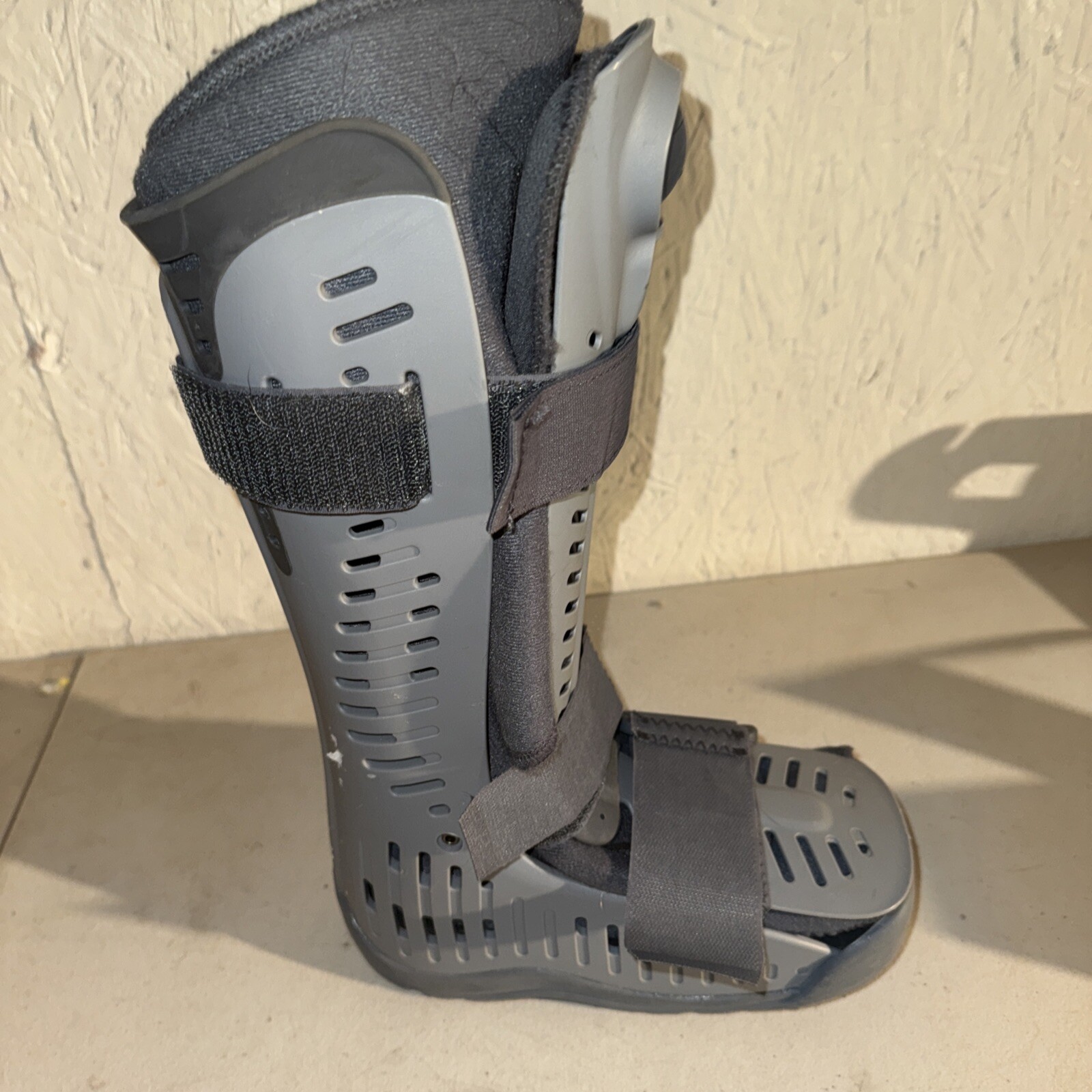 Ossur Inflatable Walking Boot Standard Size XS Rebound Ankle 14”