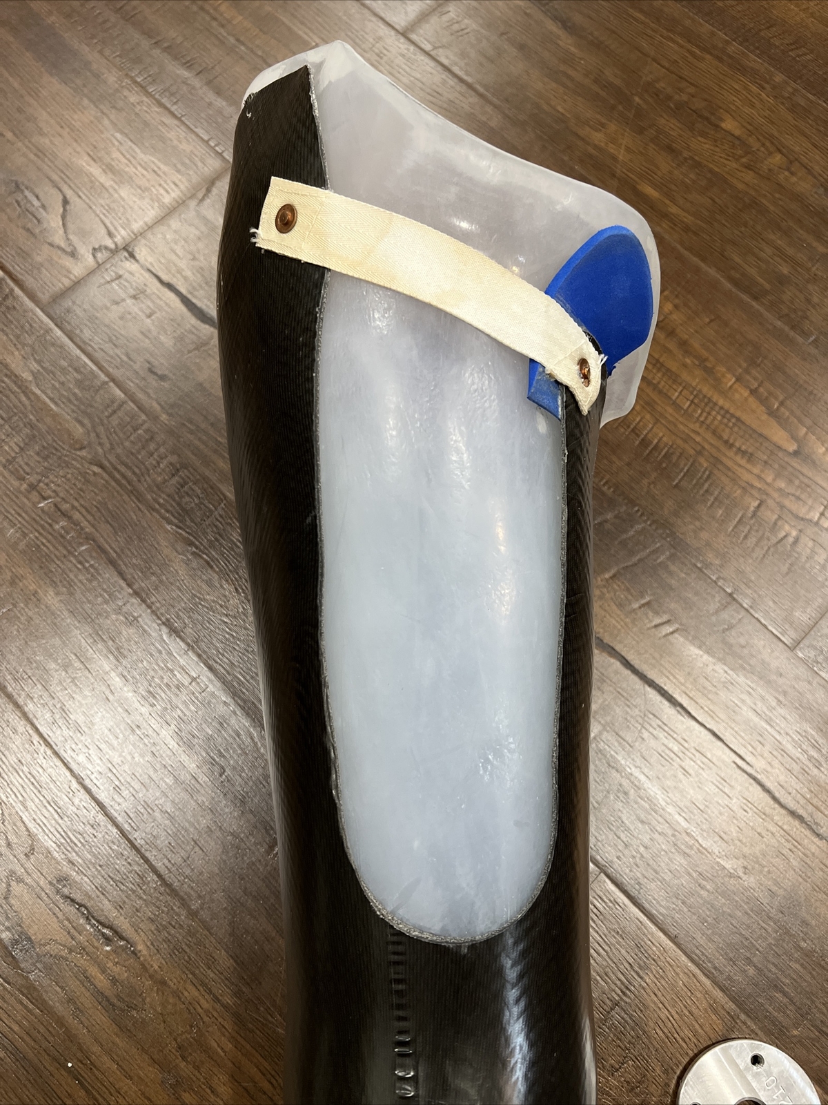 Prosthetic Leg Kiss 21292 Right Carbon Fiber
