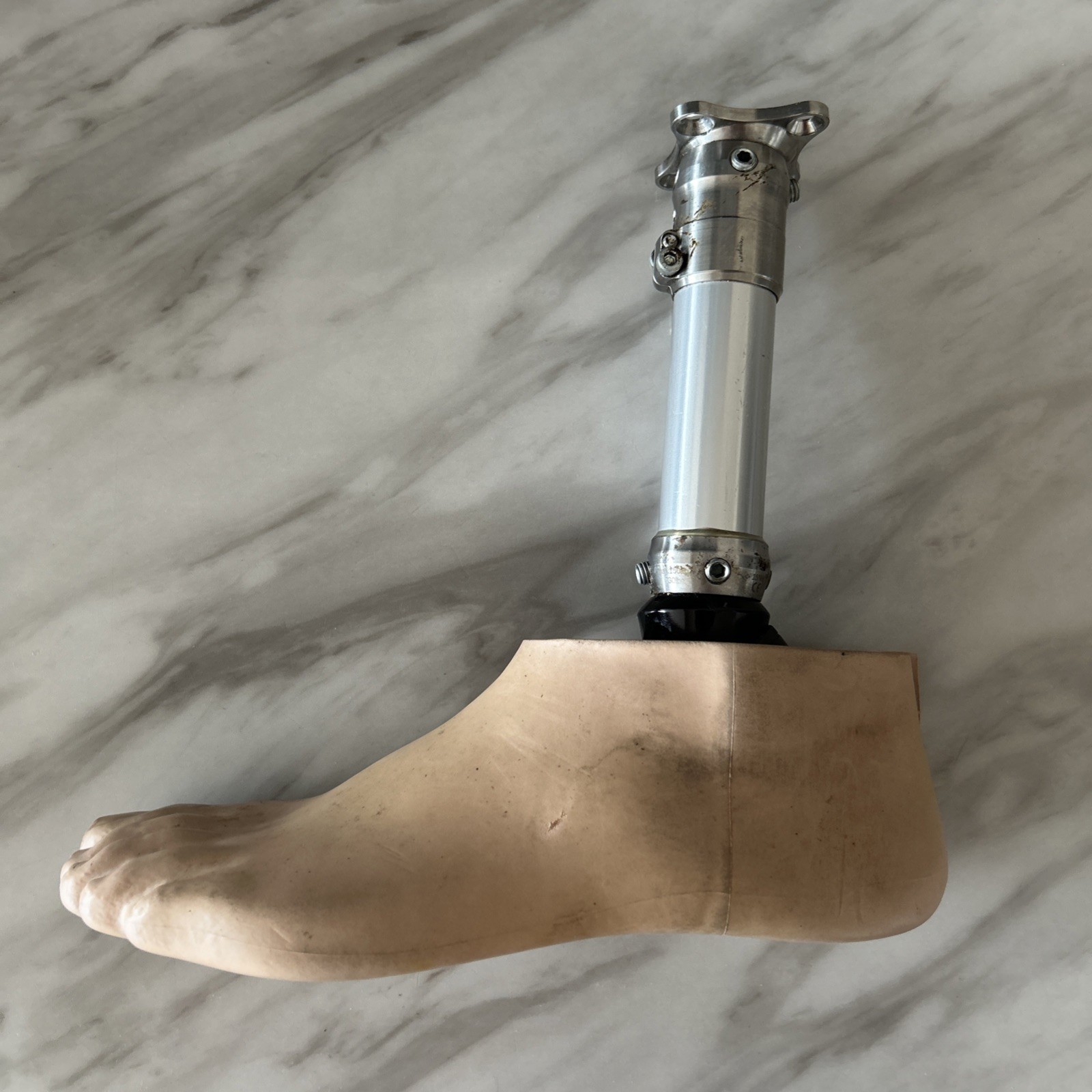 Ottobock Bulldog Adjustable Prosthetic Left Foot W/ Shell Size 28