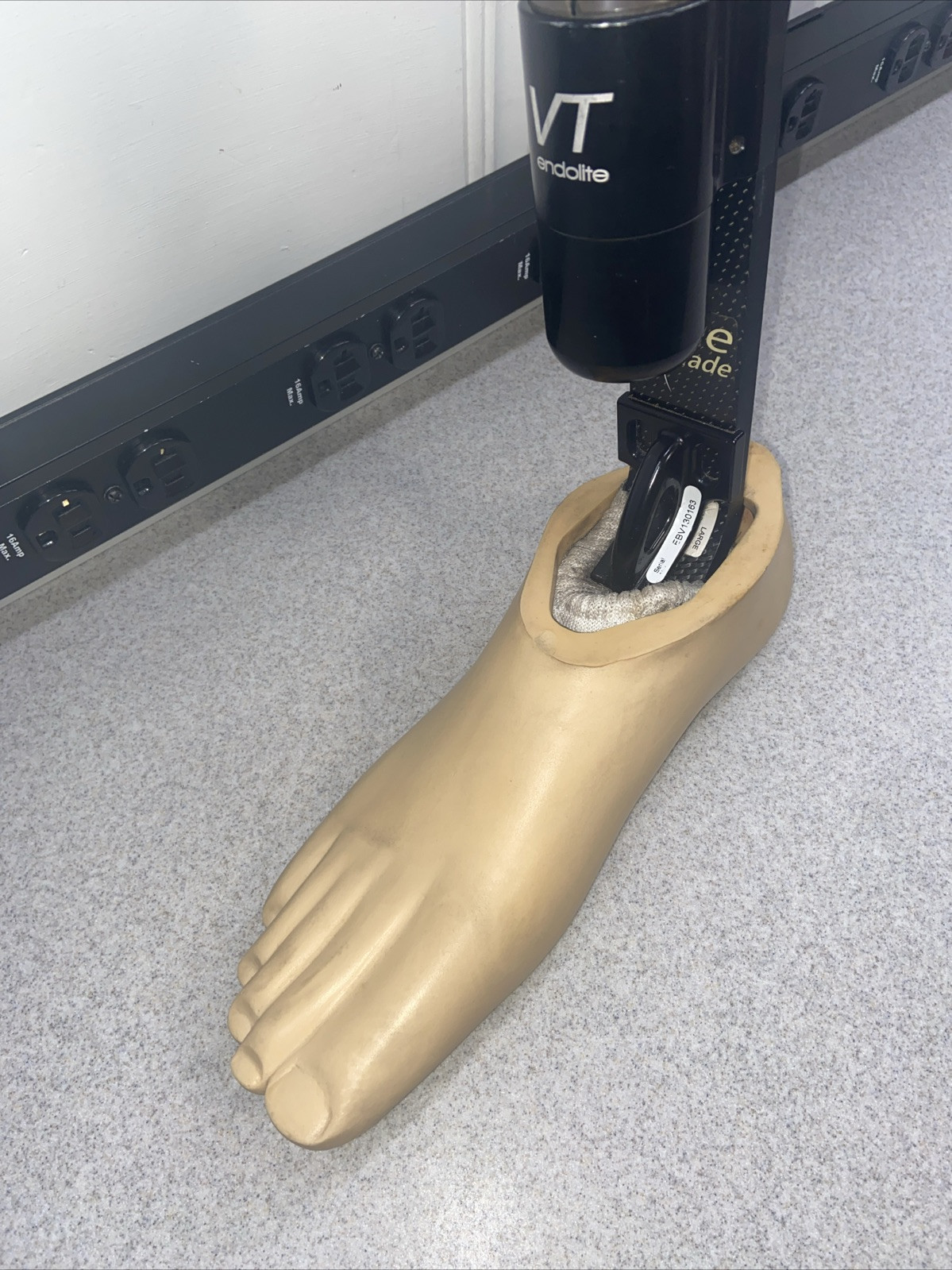 Endolite VT Vertical Shock With Elite Blade Prosthetic Foot Sz 28 Ft