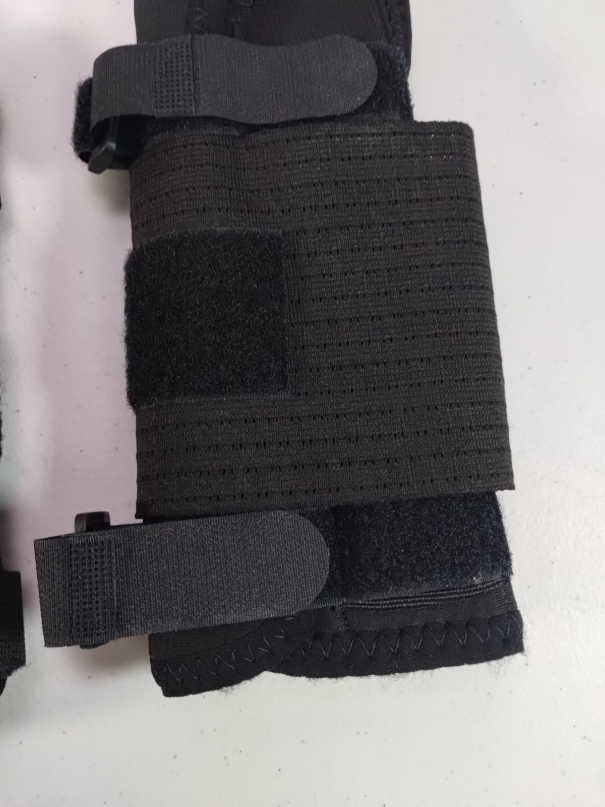 New Options Sports Wrist Support – 1 Left Hand & 1 Right Hand Medium – USA Made