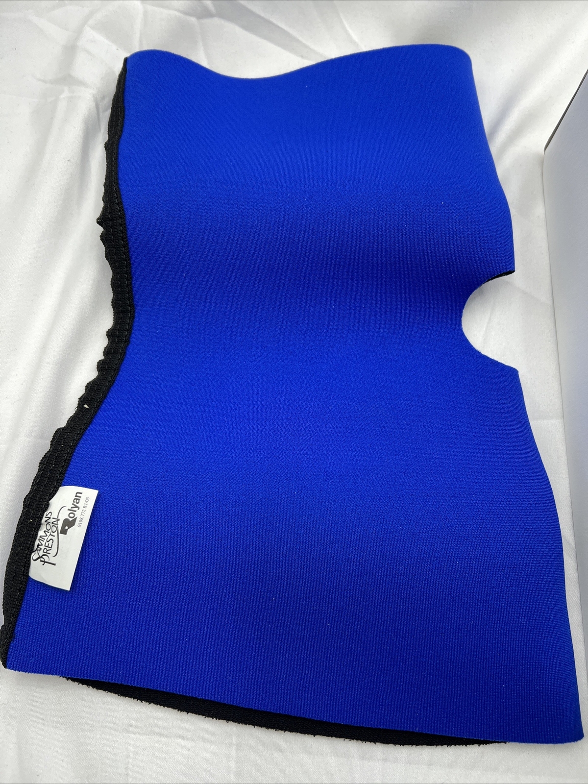 Rolyan Patella Stabilizing Unit Blue 1/8” Size Large A403873