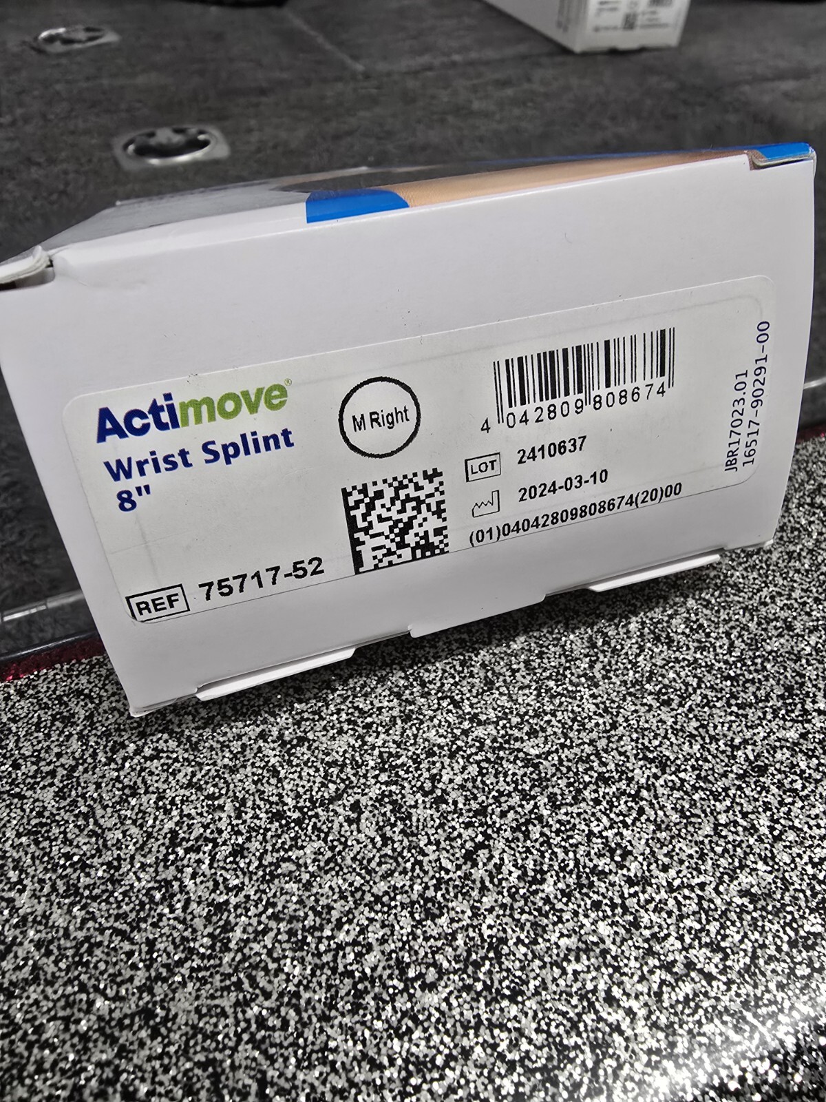 ACTIMOVE PROFESSIONAL LINE WRIST SPLINT 8 INCH, RIGHT HAND, MEDIUM, BLACK, NEW