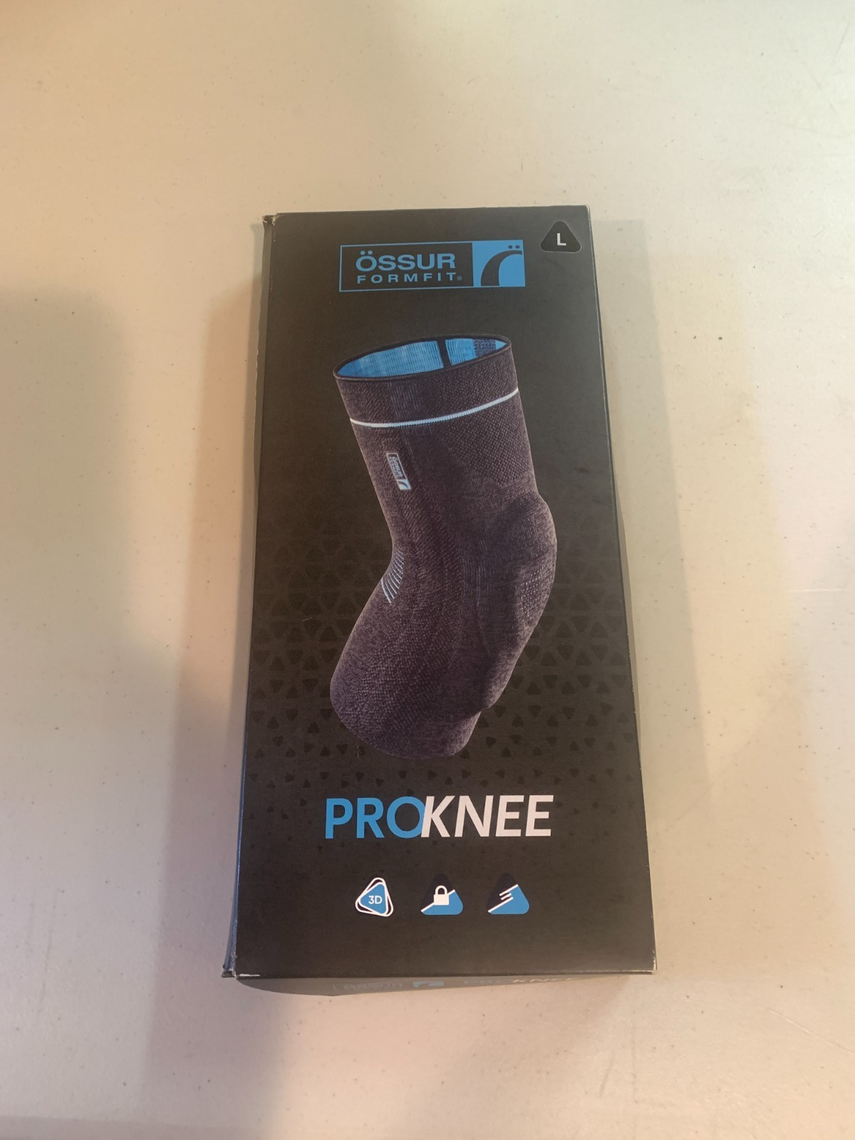 Ossur Pro Knee Brace/Compression Sleeve with patella support Universal L