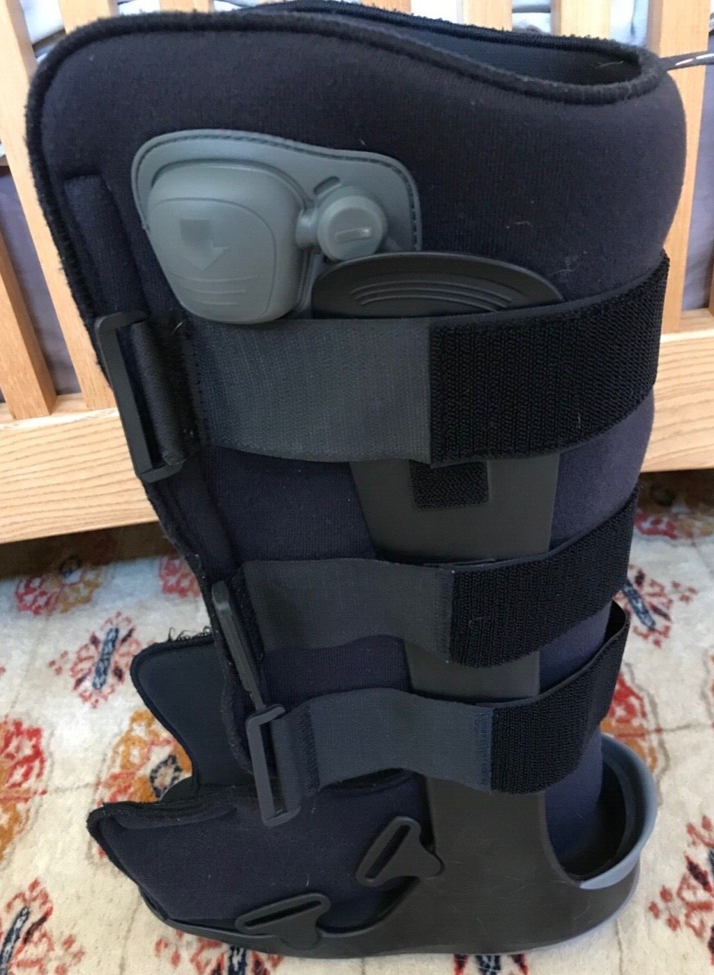 Breg Long Walking Boot Medium Cast Medical Foot Surgery Brace, Inflatable Insert