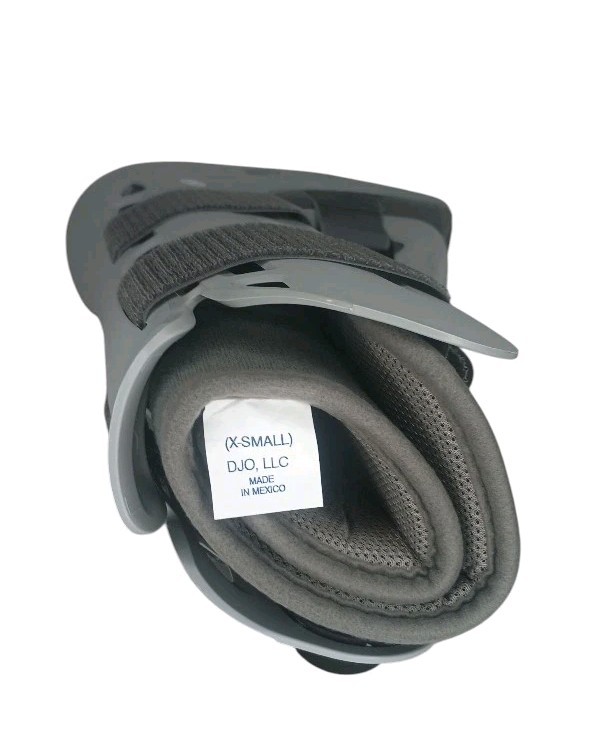 Aircast AirSelect Standard X-Small Gray Walker Brace & Walking Boot Soft Strike