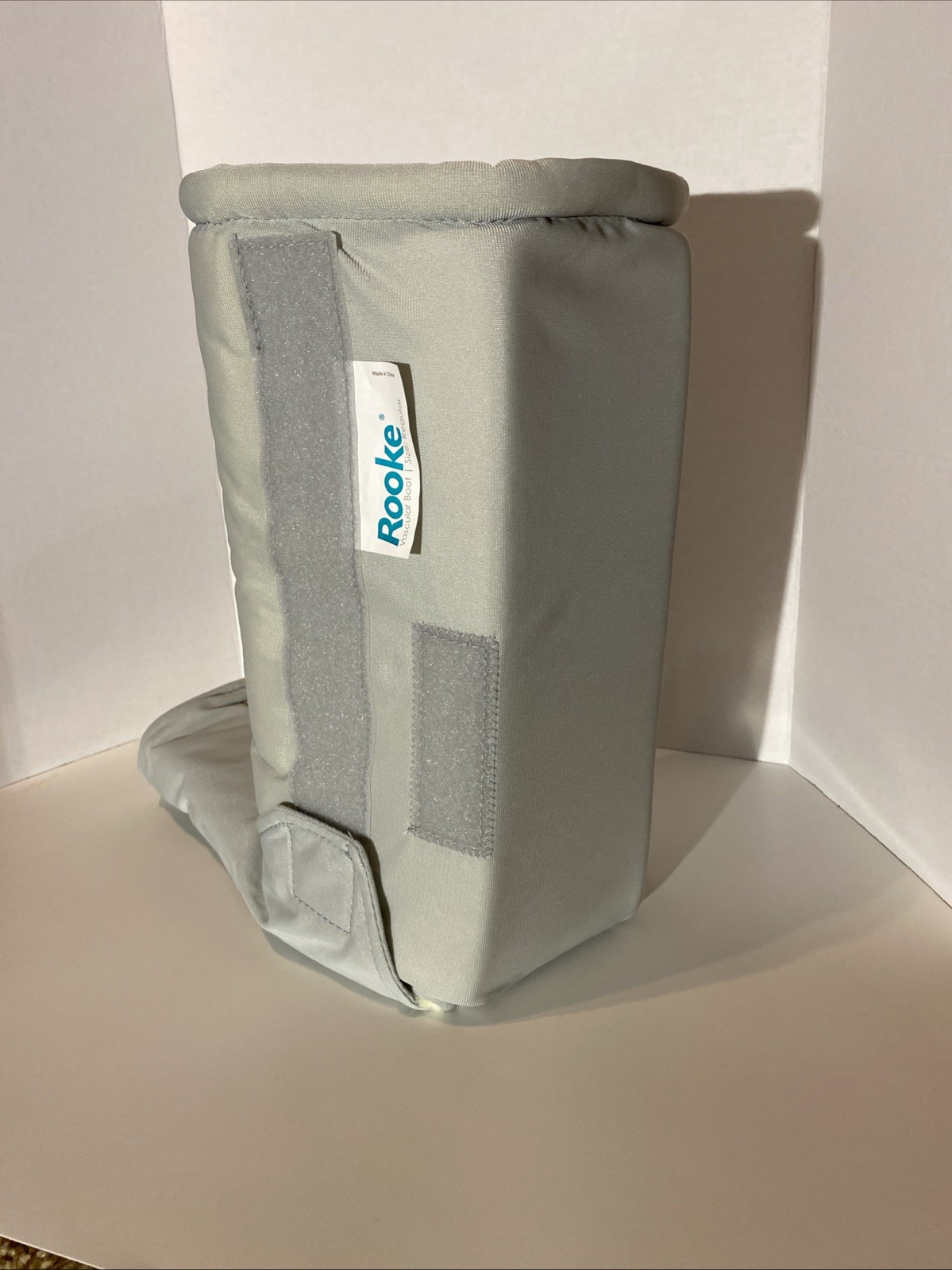 Rooke Vascular Single Boot Size Regular Gray Insulated sherpa Fleece