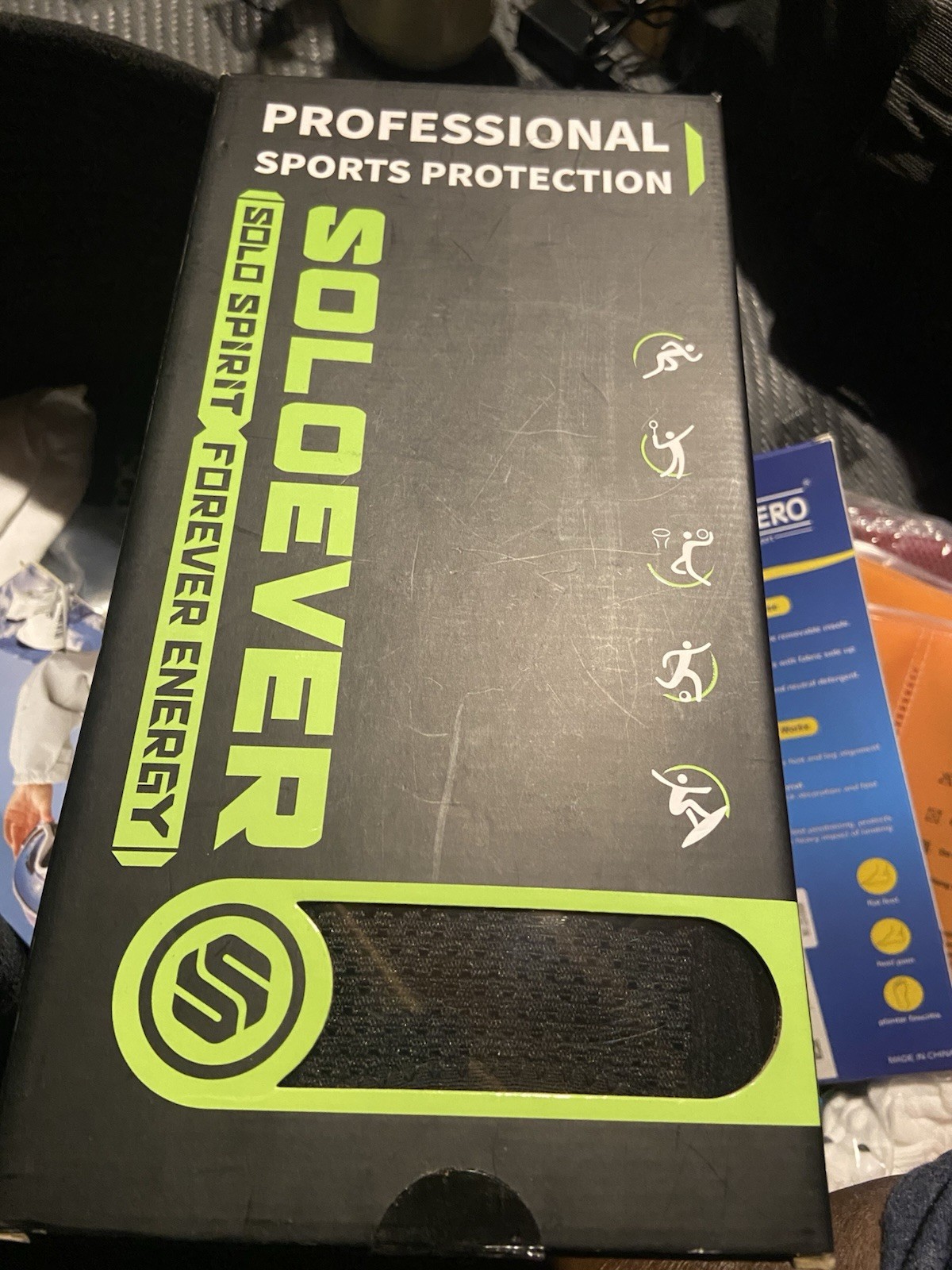 SOLOEVER Adjustable Knee Brace Support & Stabilization, NEVER WORN! Size Small