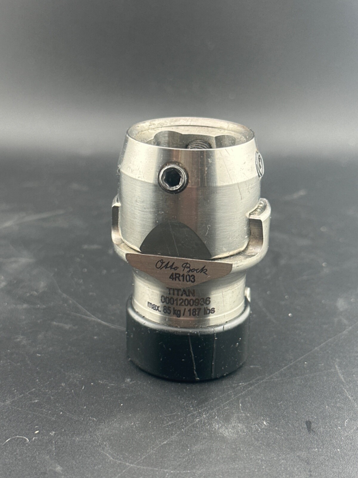 OTTOBOCK Otto Bock 4r103 Sliding adapter. Accept 30mm diameter pylons