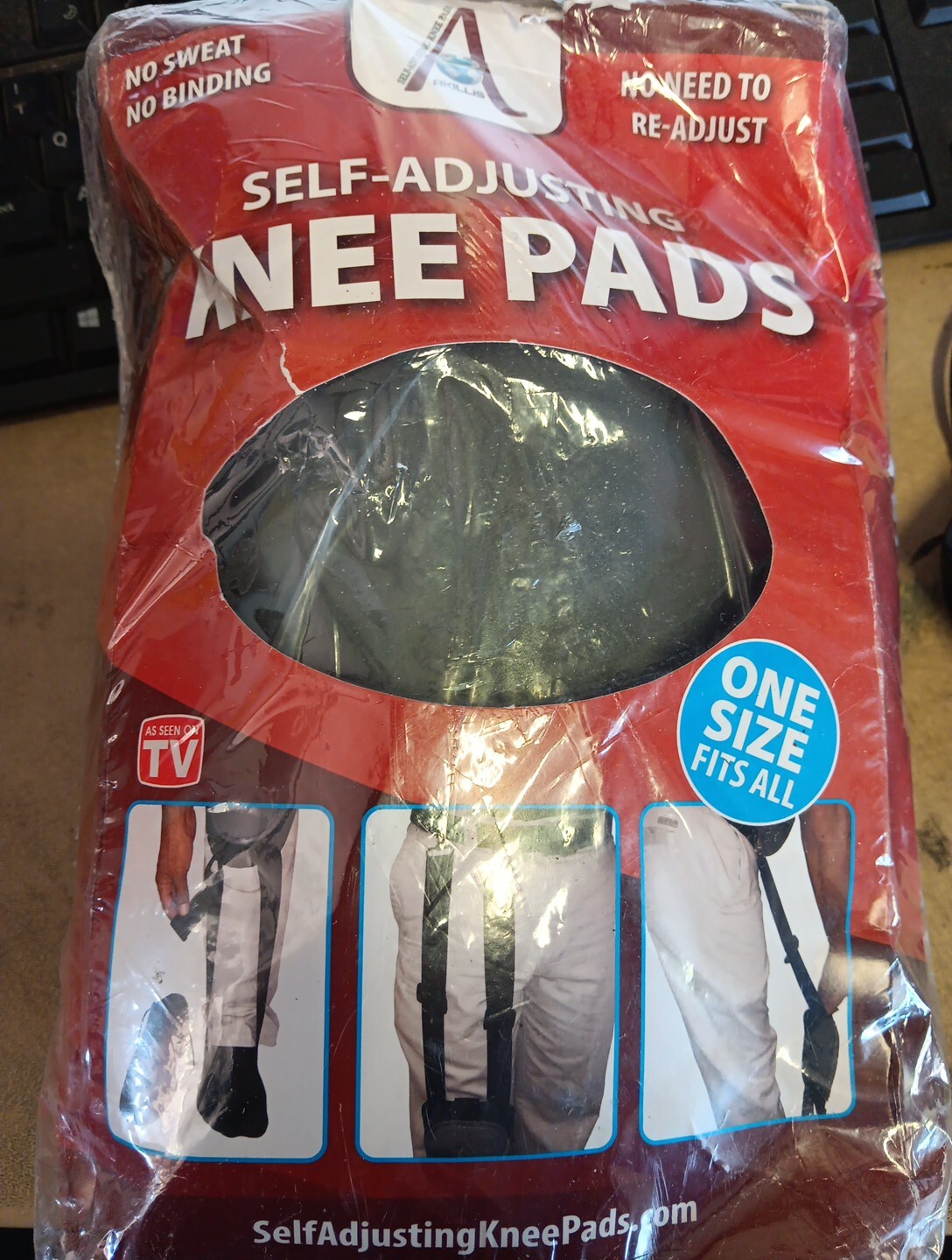 Akillis Self Adjusting Knee Pads One Size Fits All NIB Free Shipping B44