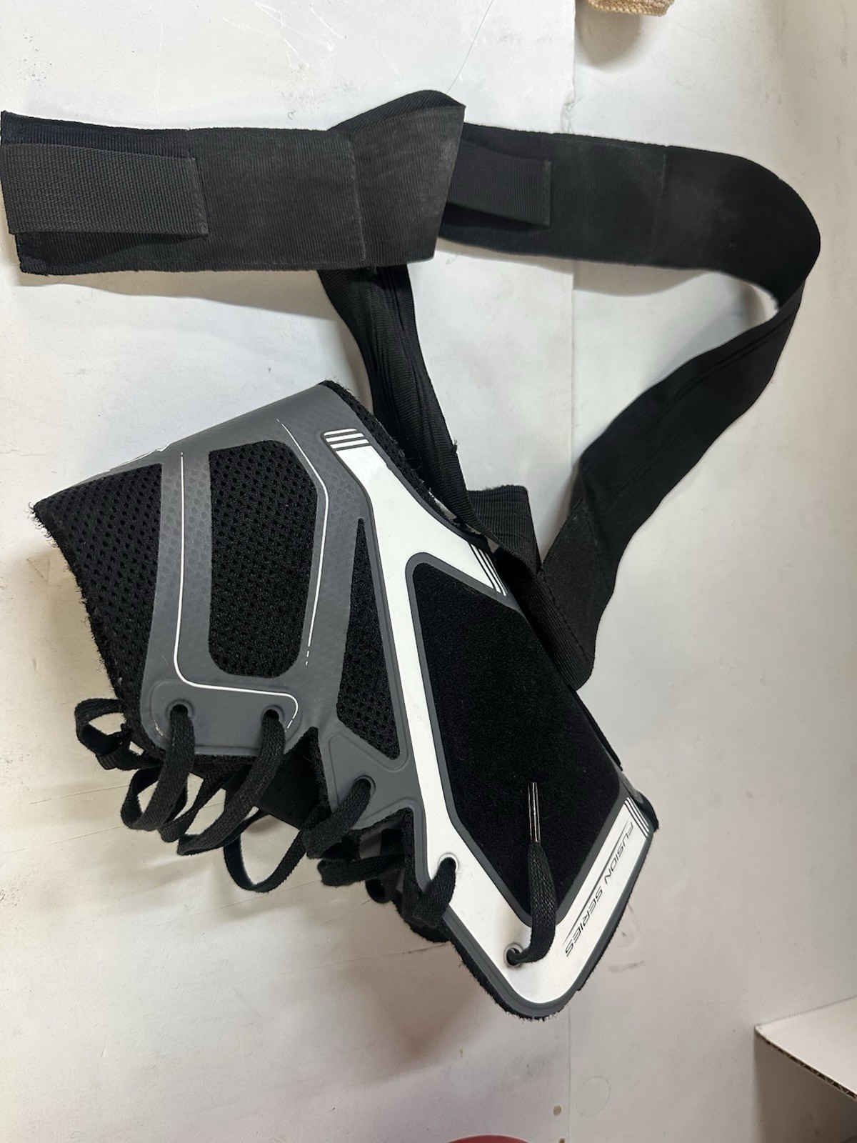 Ovation Black Medical Fusion Series Nu-Form Ankle Brace – SIZE MEDIUM