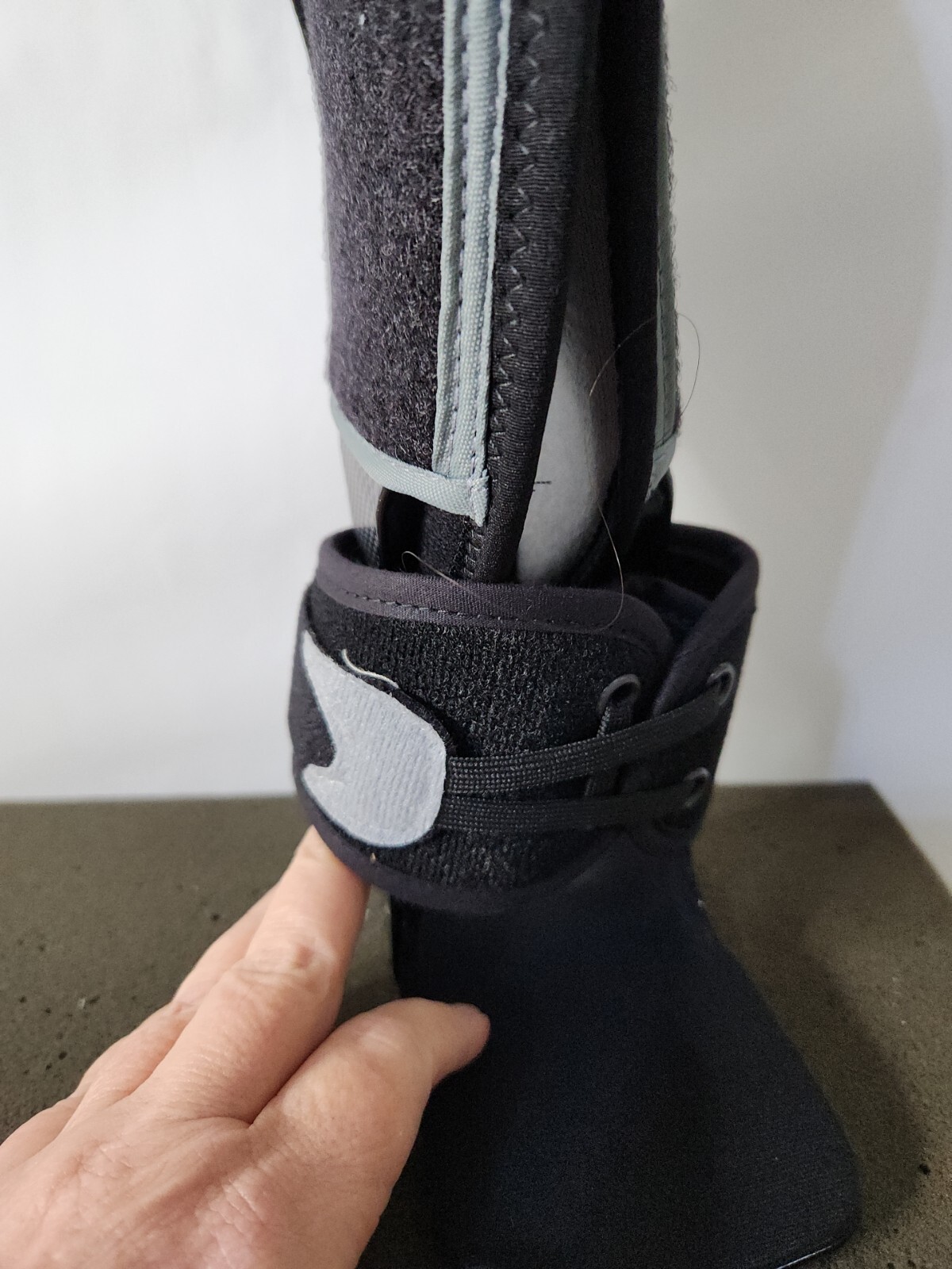 Active ankle brace Right Small (M)