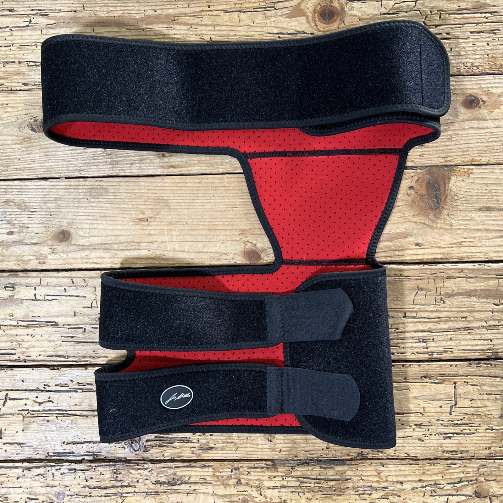 Dr. Arthritis Size S/M Black & Red Hip Wrap & Thigh Support Pain Relief Brace