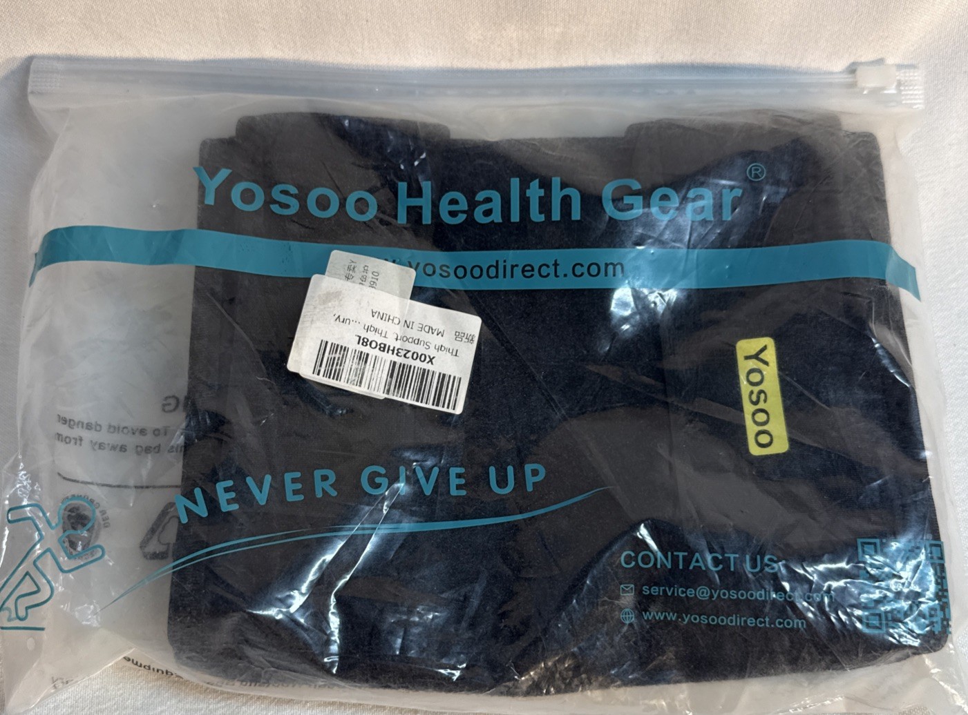 Yosoo Thigh Compression Wrap, Adjustable Neoprene Leg Support Brace! Thigh Brace