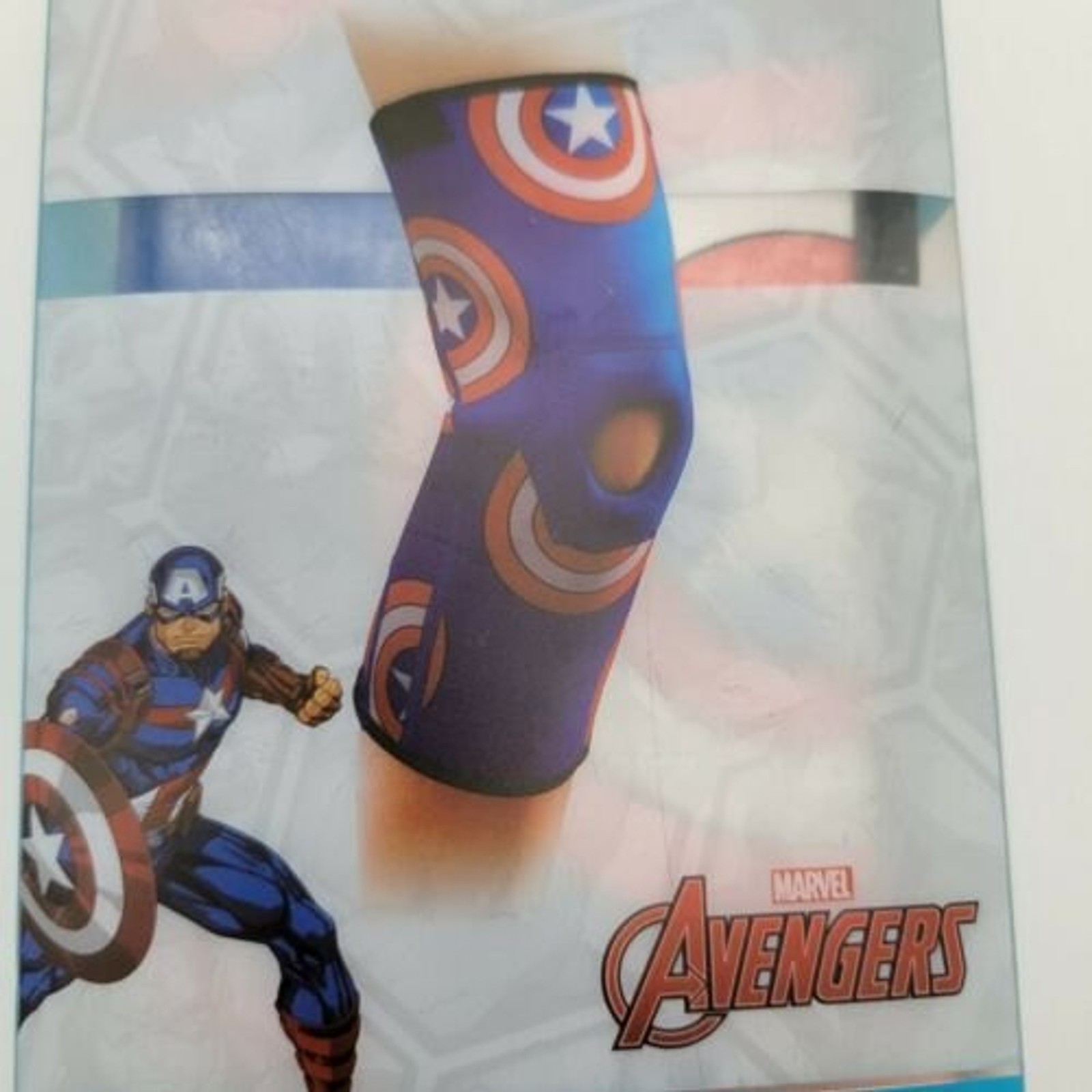 DonJoy Youth Neoprene Knee Sleeve Patella Donut Marvel Avengers CAPTAIN AMERICA