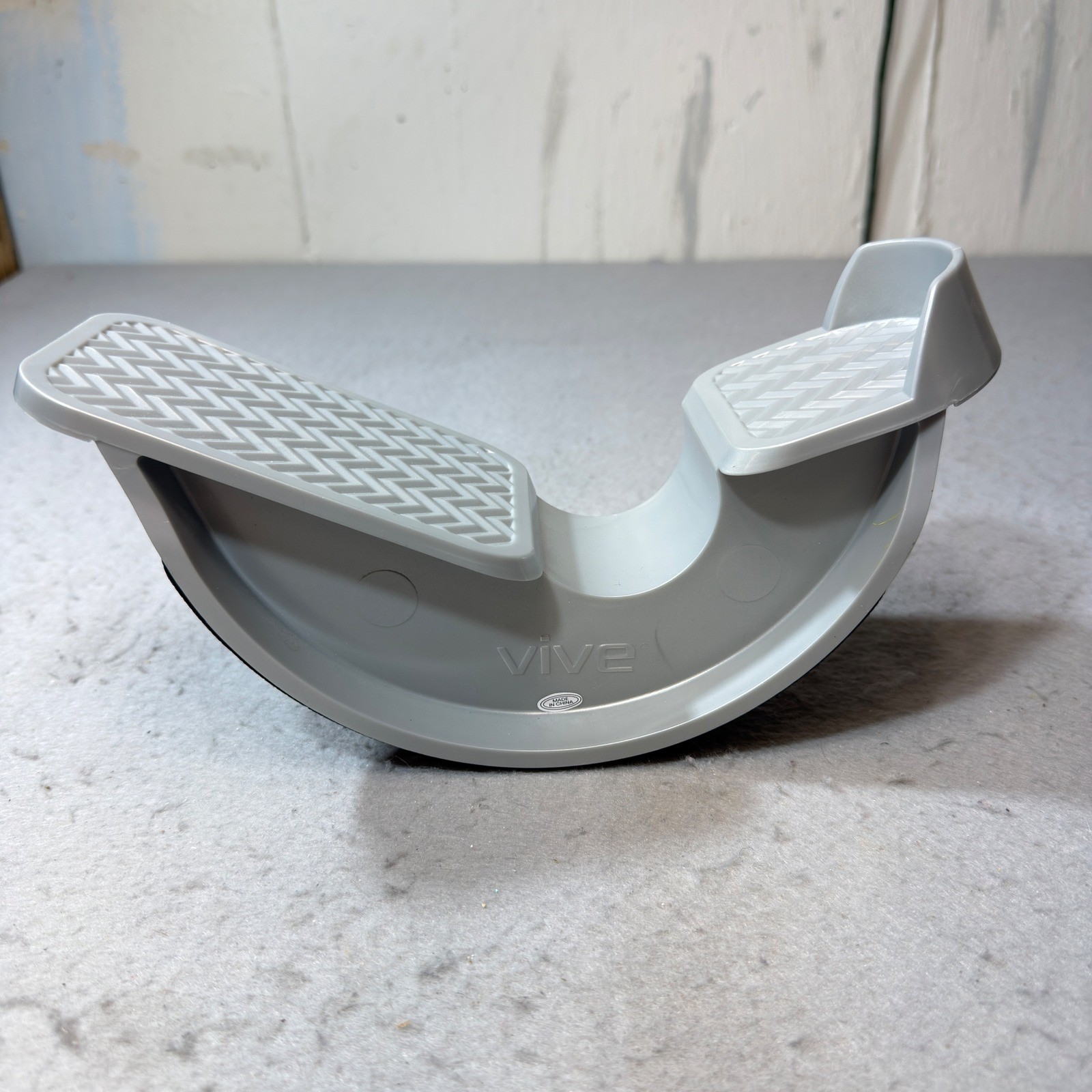 Vive Foot Rocker Calf Stretcher Unisex OS Gray Excellent RHB2000 Ergonomic