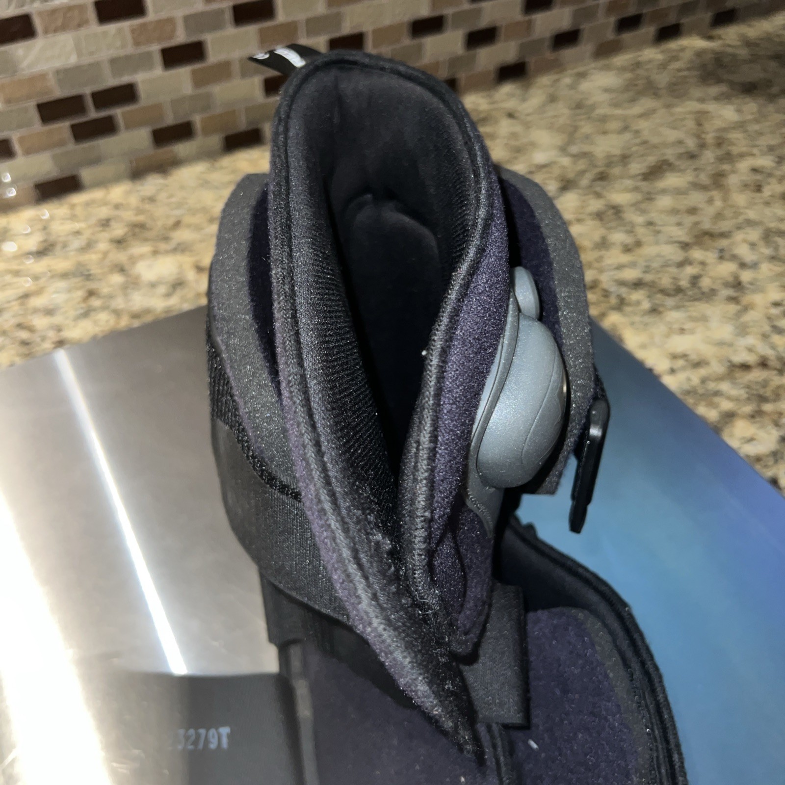 BREG Walking Boot Inflatable Ankle Surgery Brace Size Medium 12”H Medium