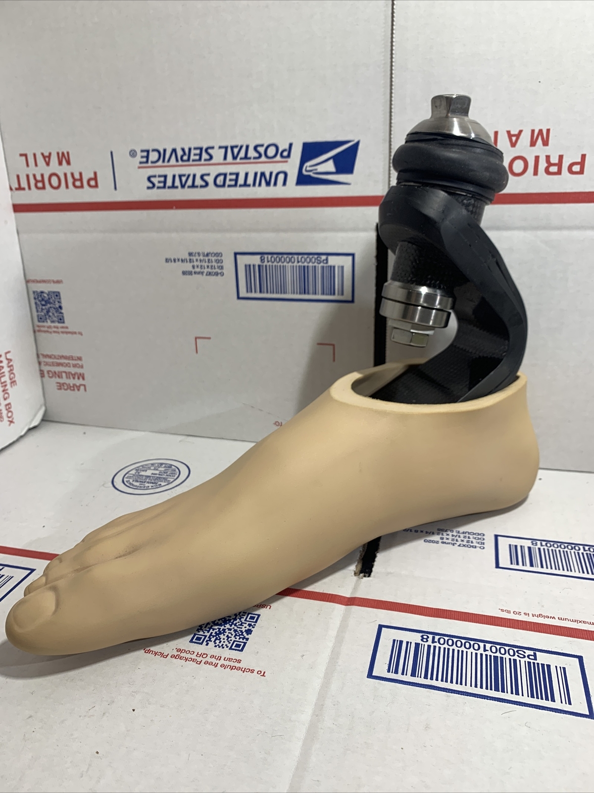 Freedom Innovations Renegade Prosthetic Foot. Size 30. Cat 7. Ht 8.5”. R SHELL