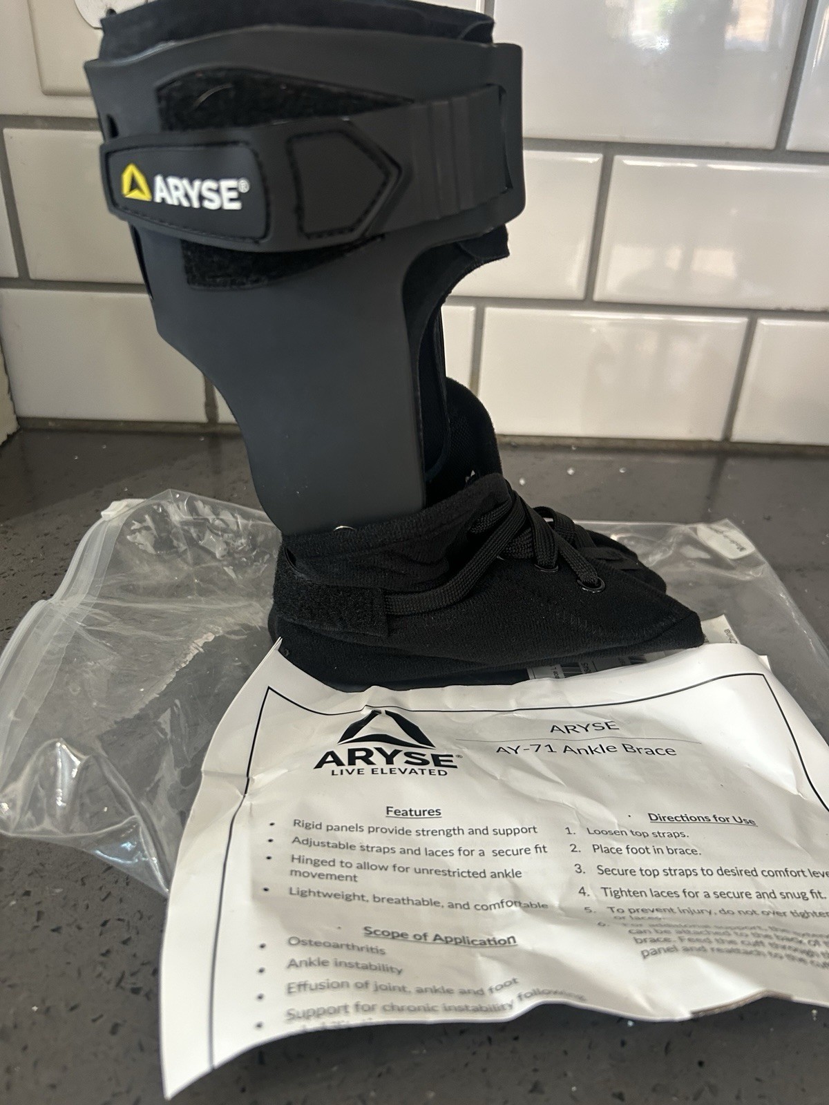Aryse AY-71-102L Ankle Brace Medium Size New In Package L1971 Left