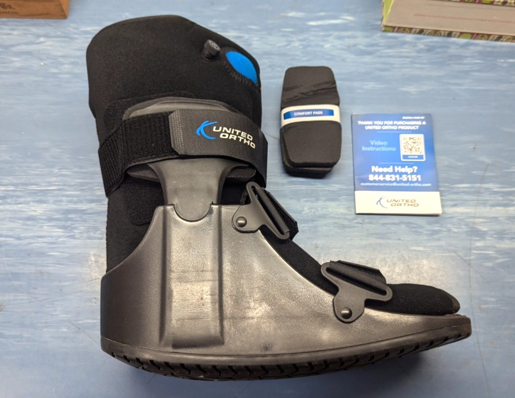 United Ortho Short Air Cam Walker Fracture Boot Extra Large Black Medical Boot