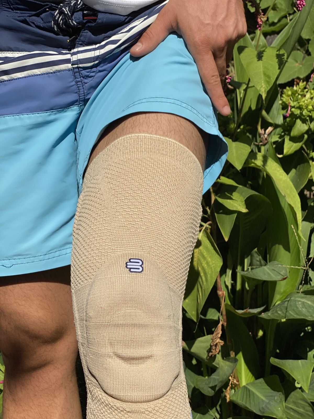 Bauerfeind GenuTrain Size 3 Knee Support Sleeve Beige Compression Knit