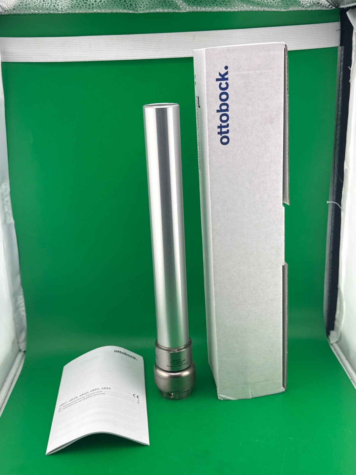 Ottobock Otto bock 2R67 34mm diameter pylon w/ rotator torsion adapter. New