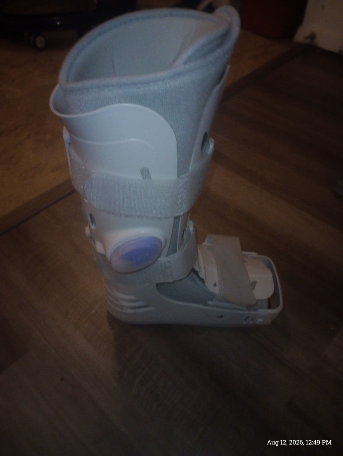 Aircast Adjustable Walking Boot Ankle/Foot Immobilizer Brace Gray/White Size M